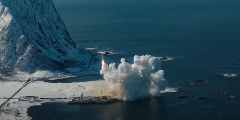 Зрелищный крах ракеты Spectrum показали с нового ракурса